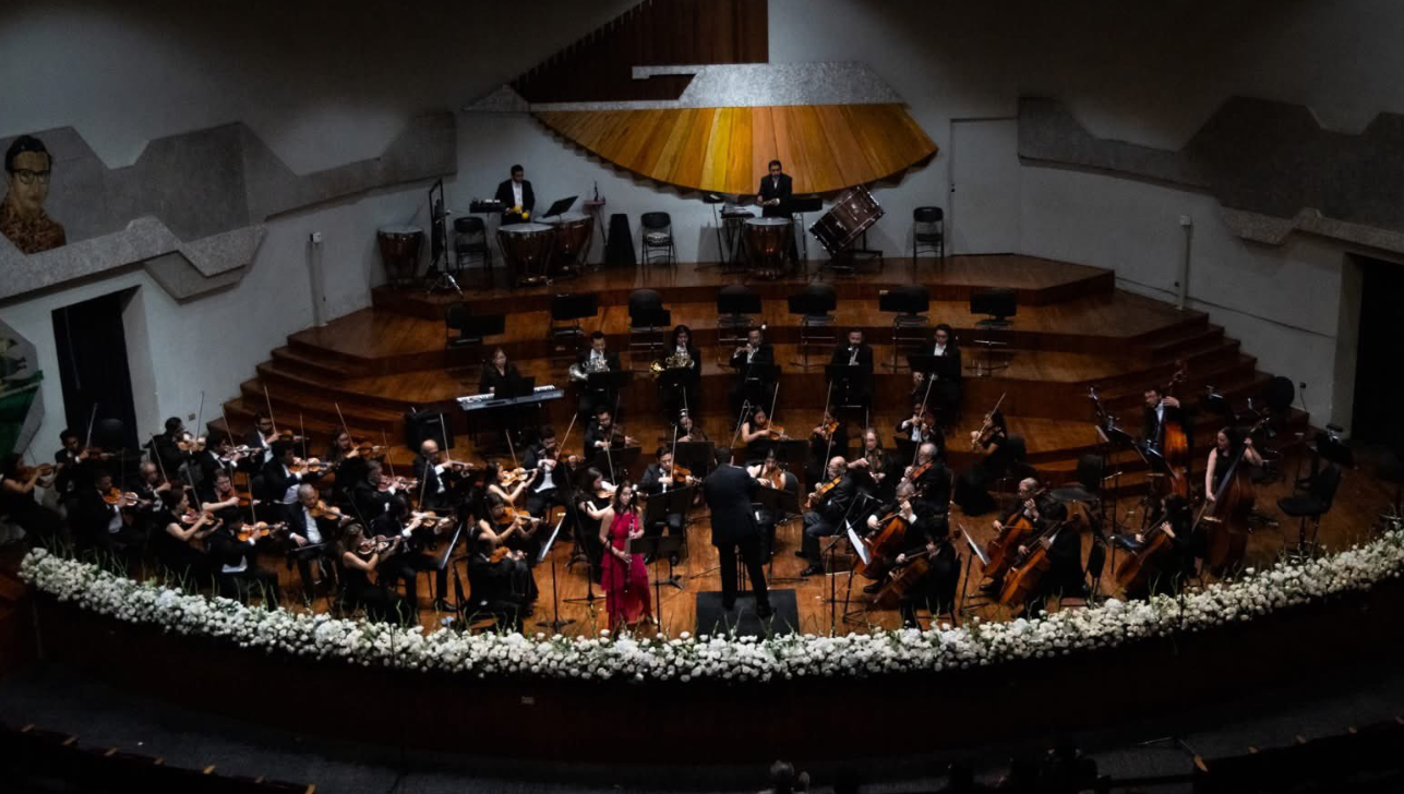 Presentación de una orquesta sinfónica en Guatemala