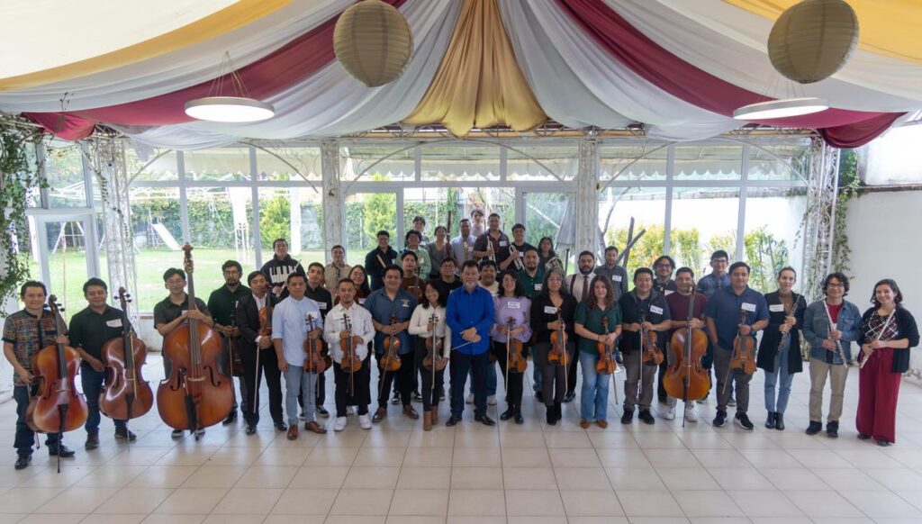 Integrantes de la Orquesta Sinfónica Regional de Occidente